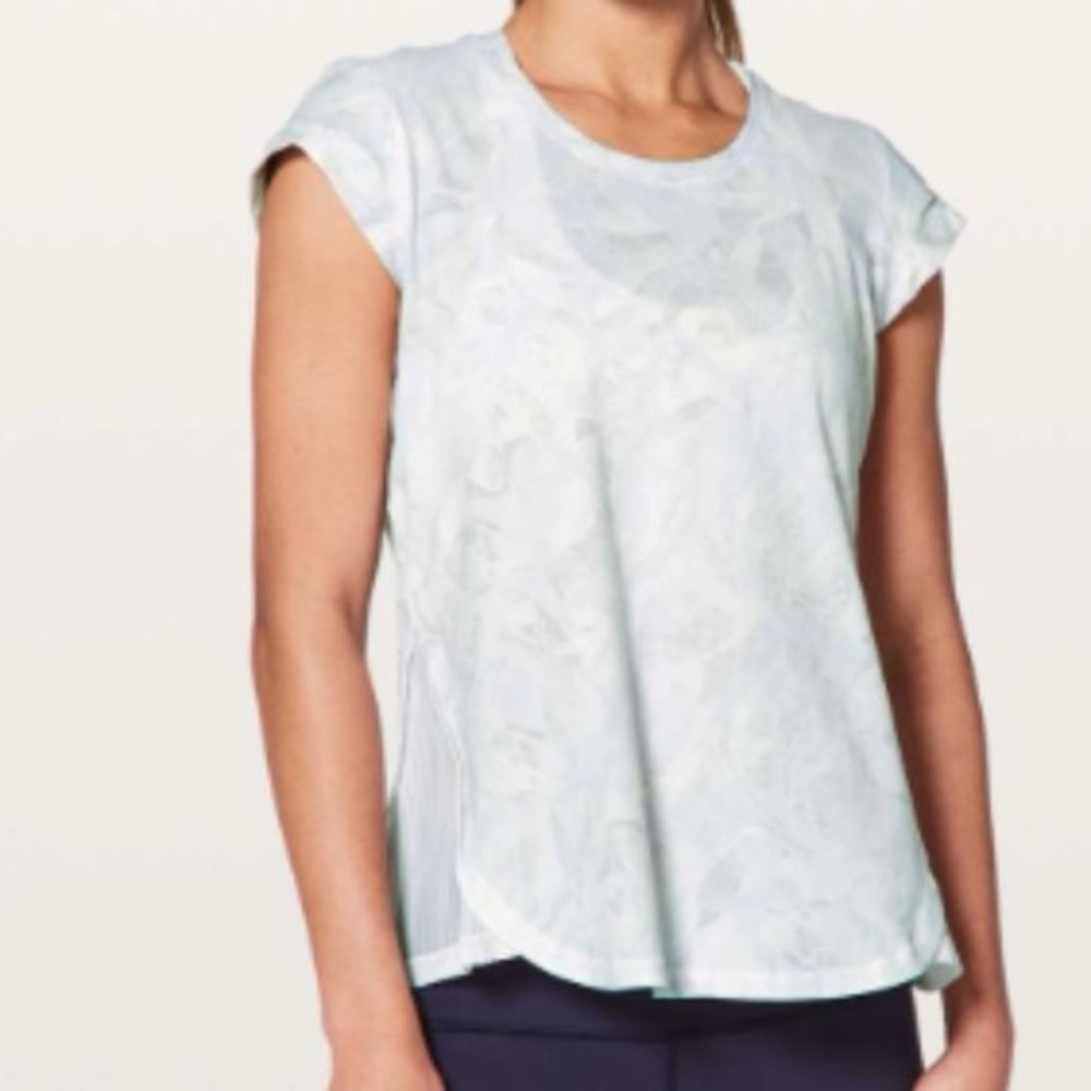 Lululemon Just Pleat It White and Grey Marbled Top